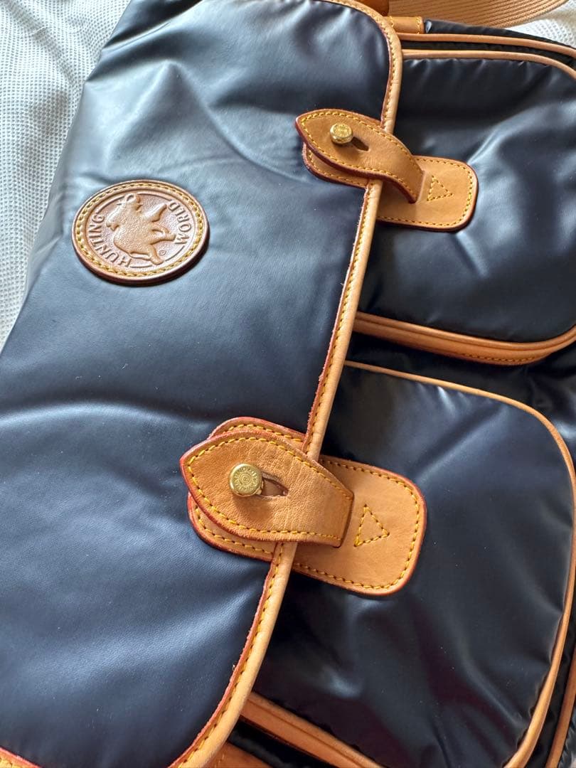 【美品】ハンティングワールド　HUNTING WORLD バチュー