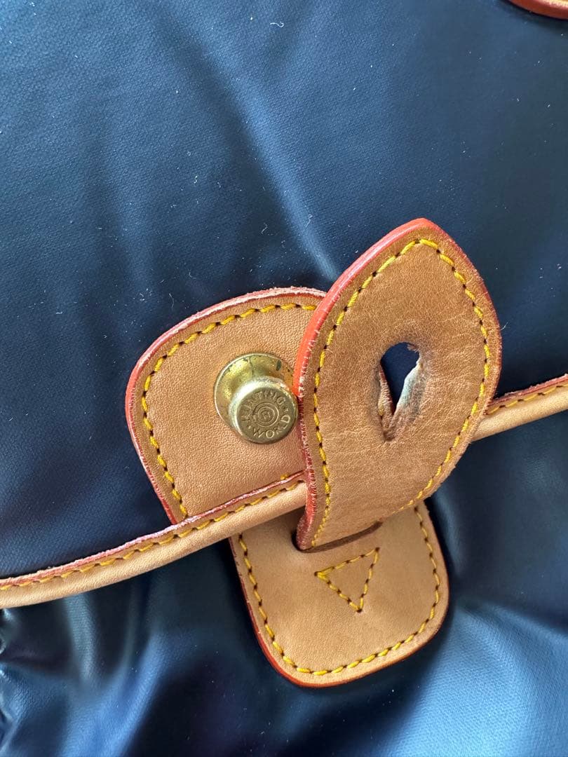 【美品】ハンティングワールド　HUNTING WORLD バチュー