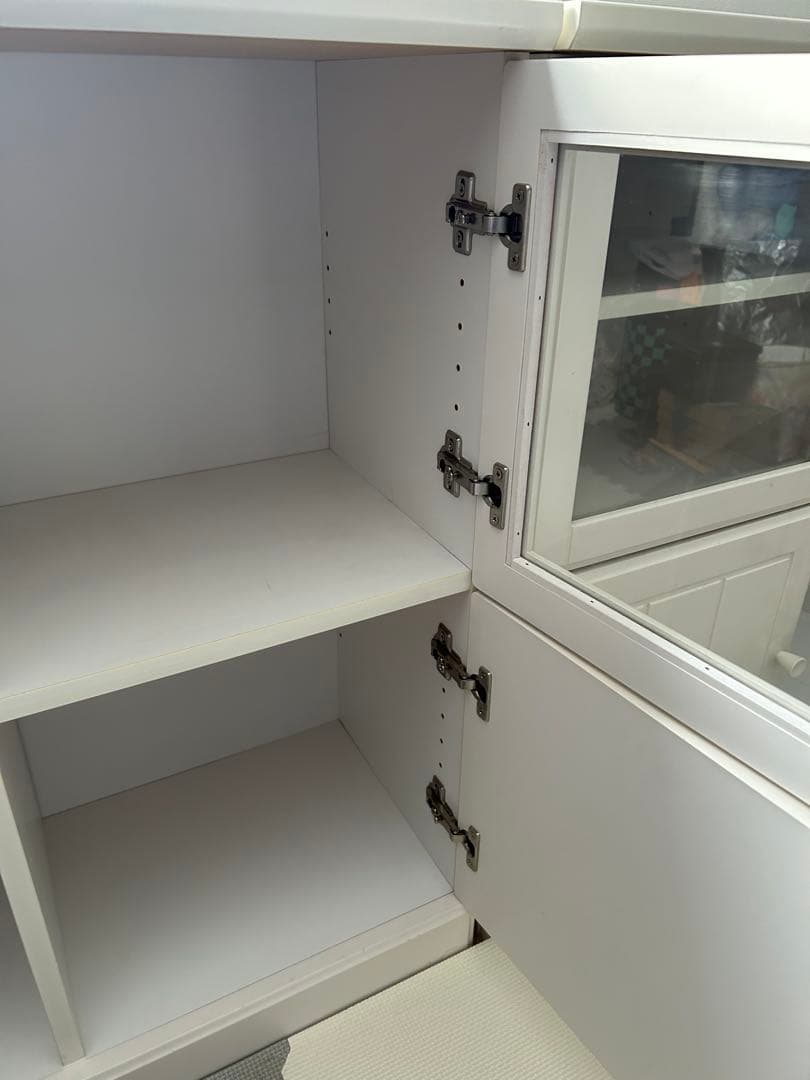 ホワイトキャビネット リビングボード サイドボード ガラス扉付き②