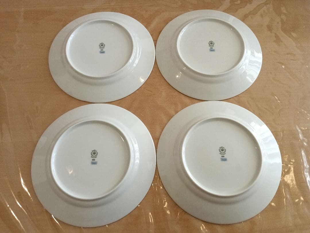 ロイヤルコペンハーゲン ホワイトフルーテッド ハーフレース プレート 22cm