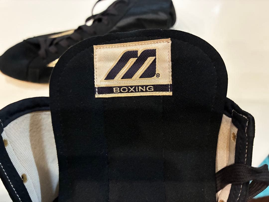 Mizuno ボクシングシューズ 黒/金 ハイカット