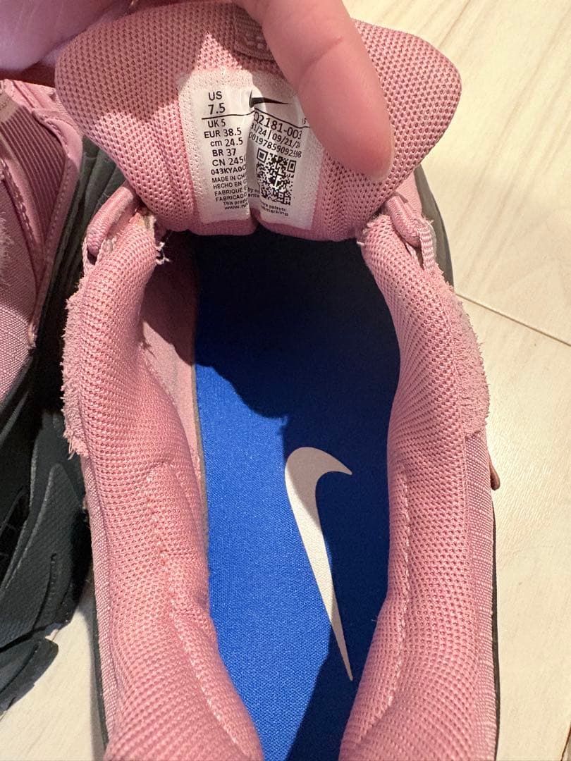 ナイキ　ウィメンズ　ズーム　ボメロ　ローム　24.5