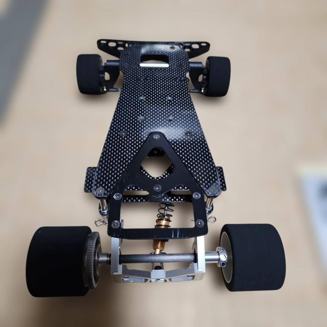 京商プラズマα-2 サーボ付、塗装済み未使用ボティ2枚及