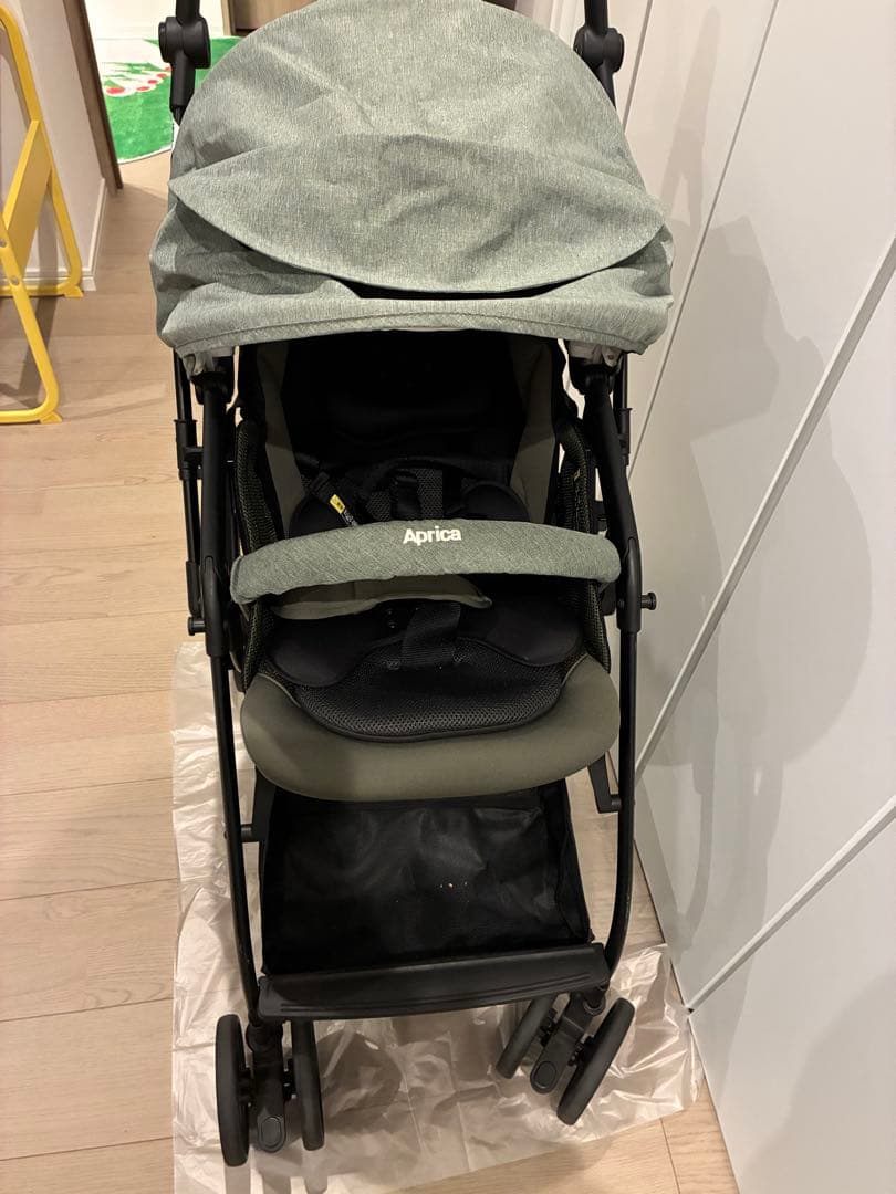 専用 美品 アップリカ　ルンルンコンパクト　アニマルカーキベビーザラす限定モデル