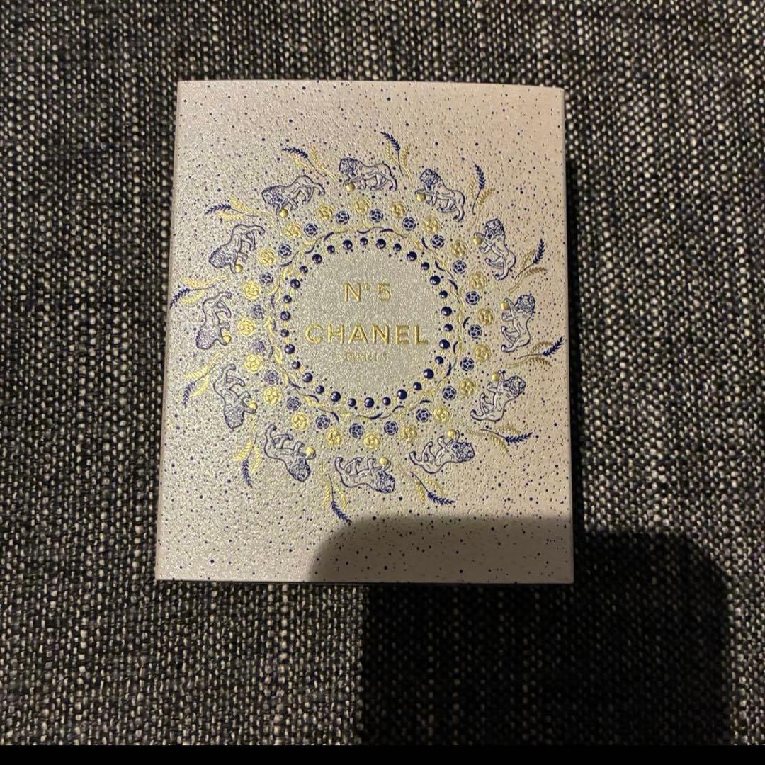 シャネル　Ｎ°５　オードゥ　パルファム　パース　スプレイ　コメット　香水　限定
