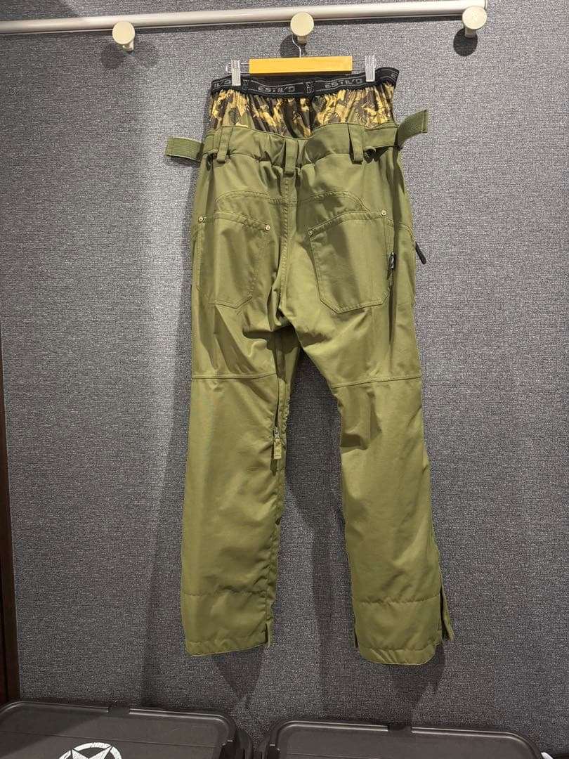 年内最後の期間限定値引き スノボーウェア上下セット ESTIVO