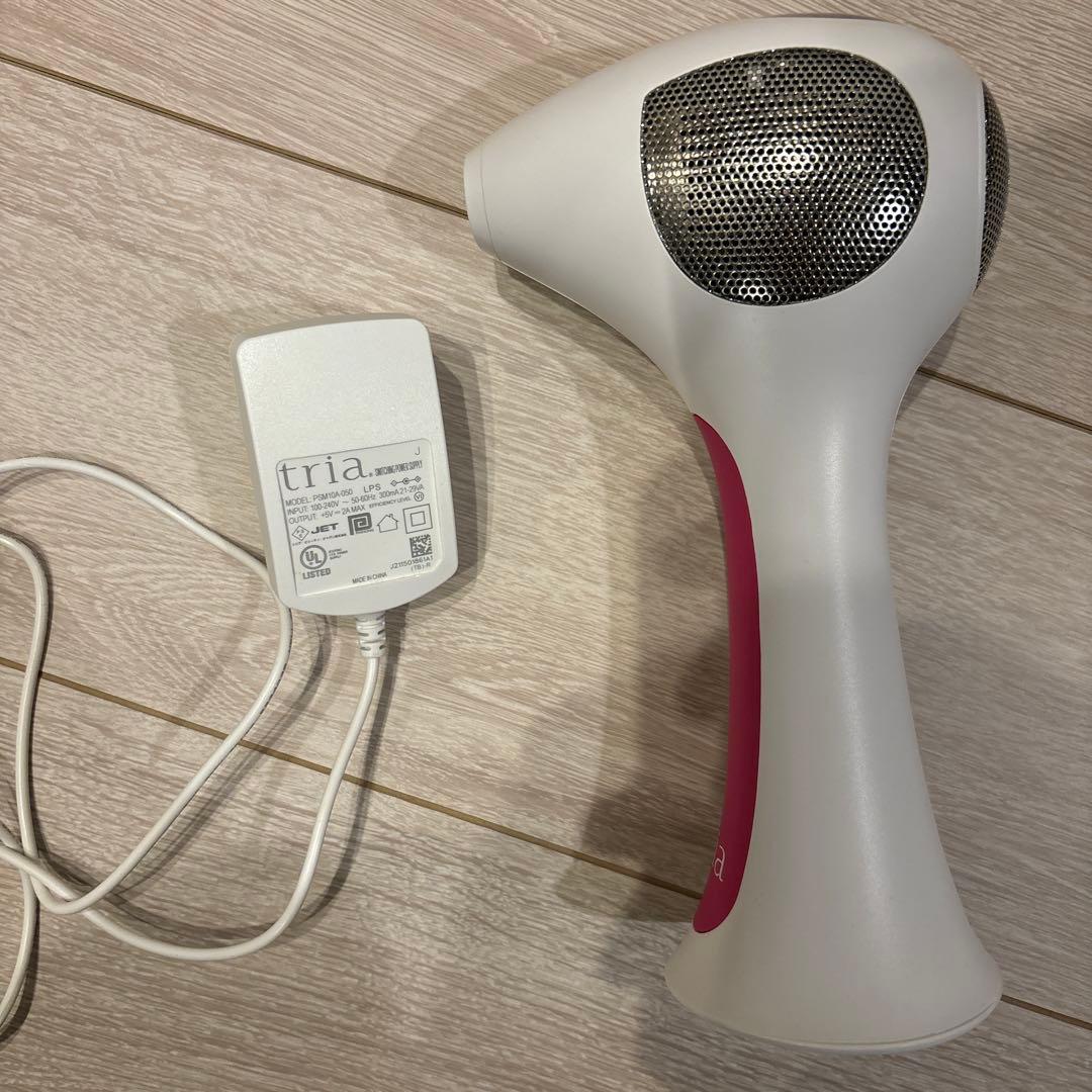 【ほぼ未使用】tria トリア・パーソナルレーザー脱毛器4X フューシャピンク