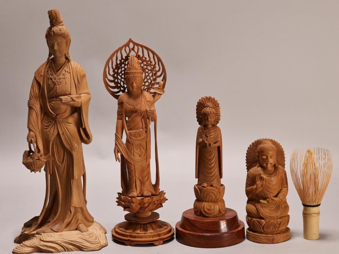 Kazaky　K438　木製　聖観音菩像