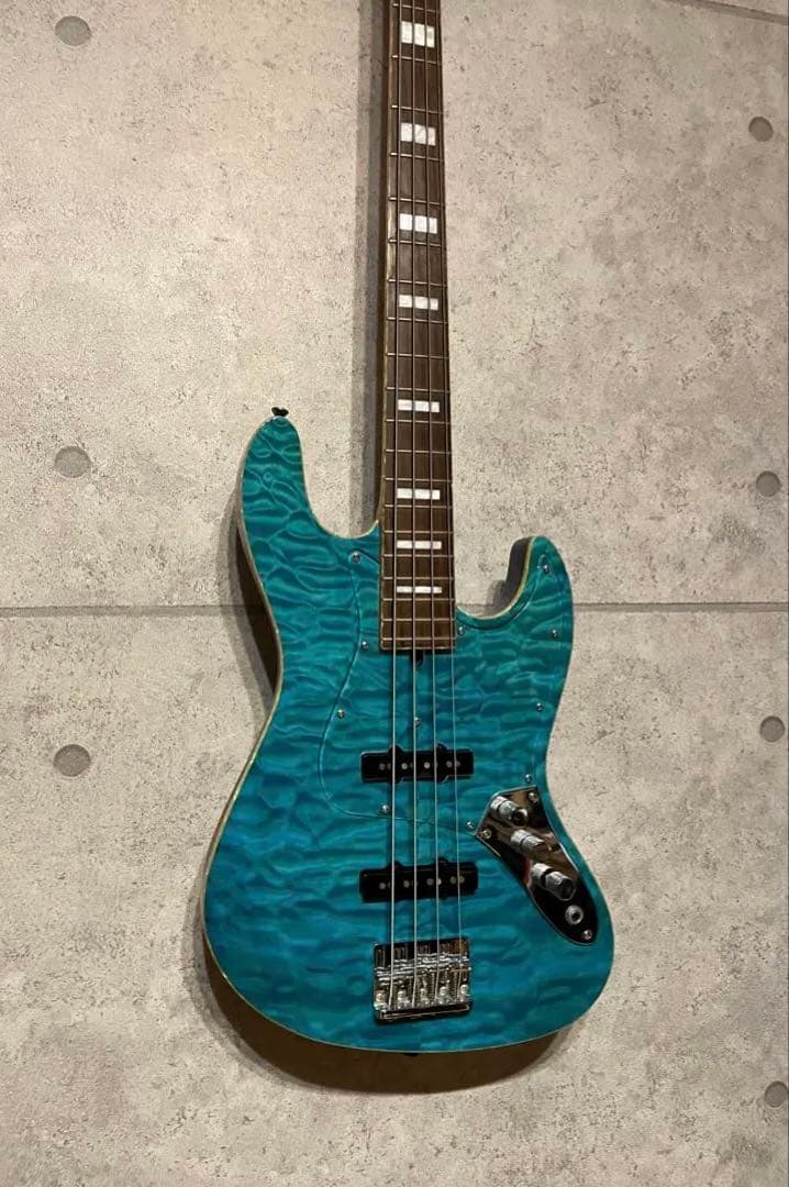 ベース　バッカスBacchus WL-007 R AQB