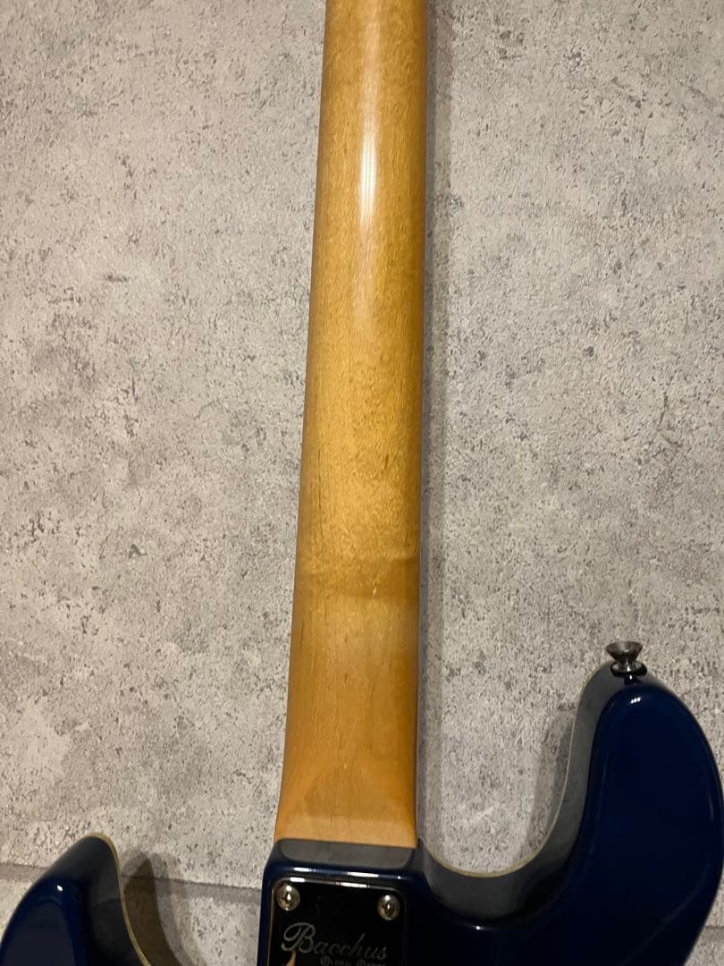 ベース　バッカスBacchus WL-007 R AQB