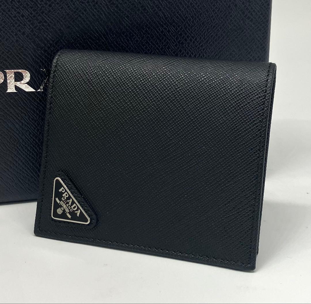 ⭐️ 極美品 プラダ サフィアーノ トライアングル 二つ折り財布 ブラック 鑑定済