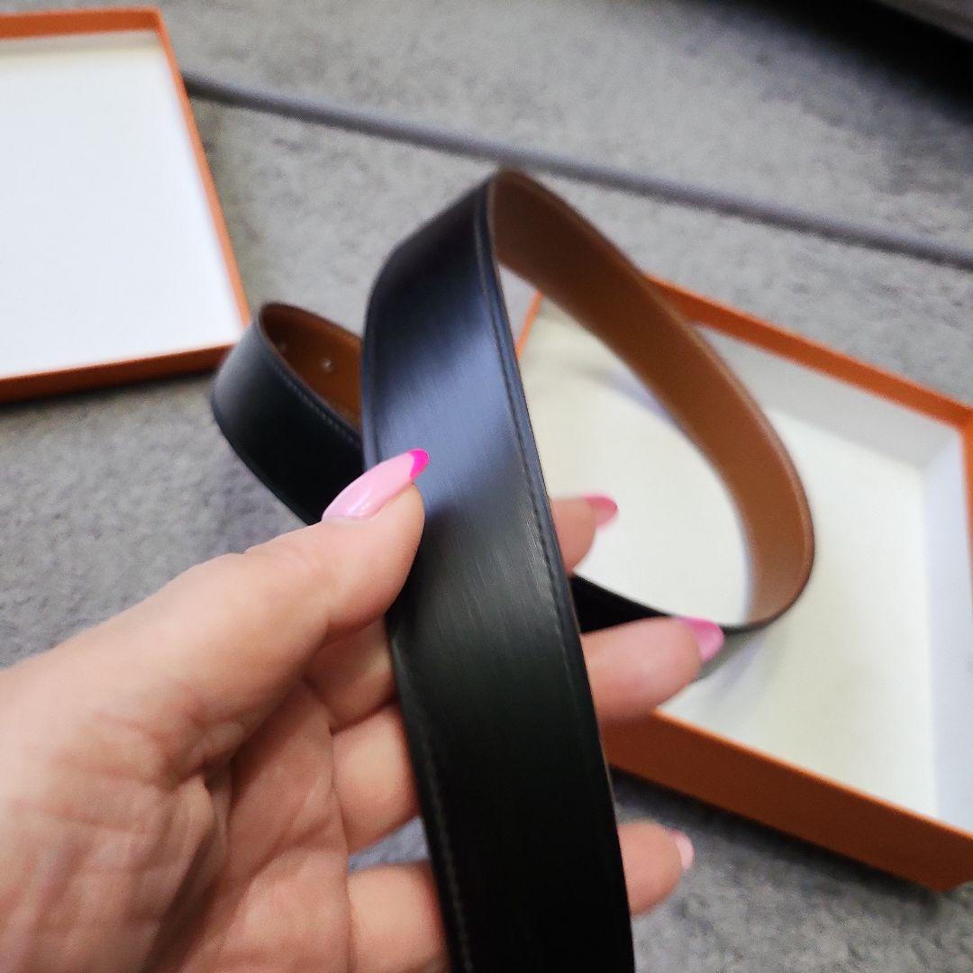 美品　エルメスHERMES レザーベルトリバーシブル ブラック　ゴールドH 90