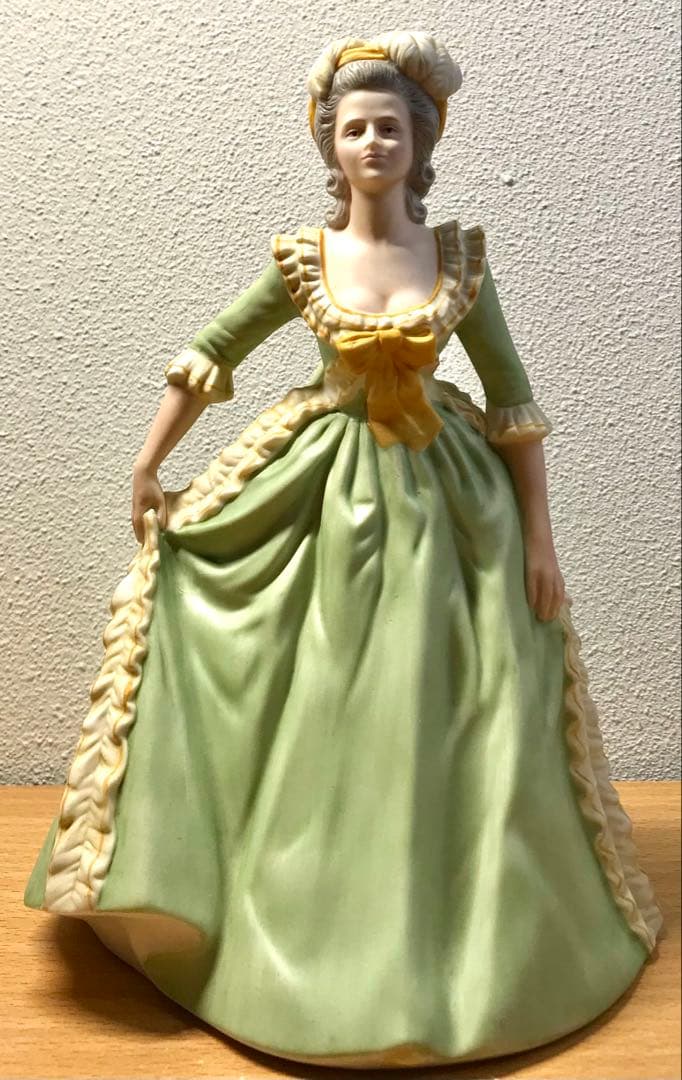 フランクリンポーセレン 陶器人形 王妃マリーアントワネット