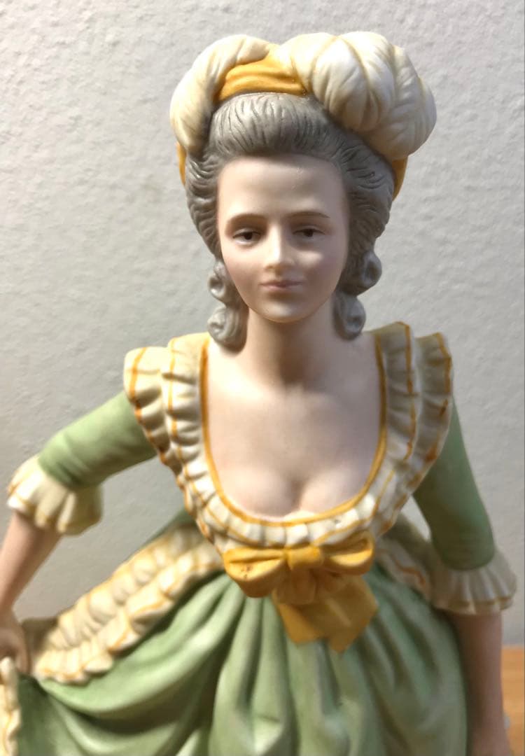 フランクリンポーセレン 陶器人形 王妃マリーアントワネット