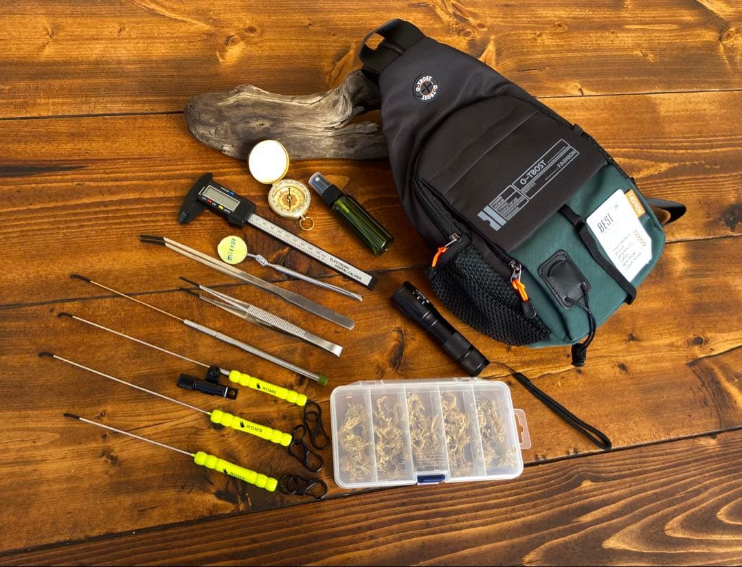 クワガタ採集セット　掻き出し棒　ライト付き　デジタルノギス　懐中電灯　採集ケース