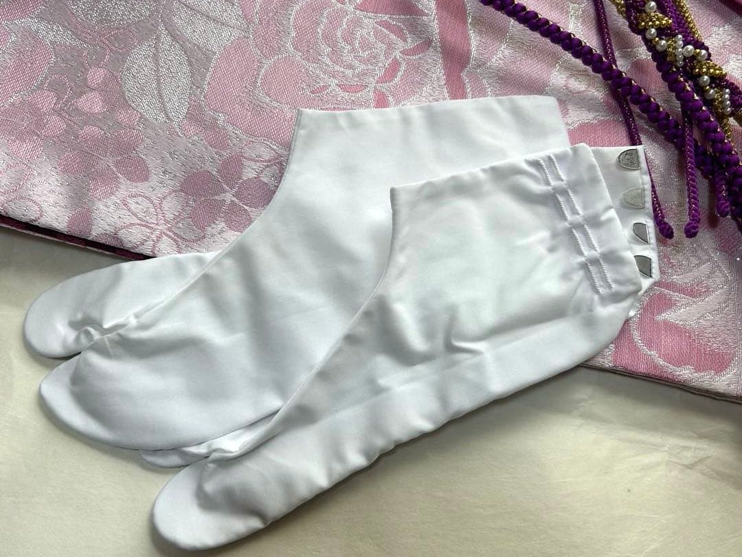 【美品】華やかな紫色の振袖　1度使用　足袋（未使用）