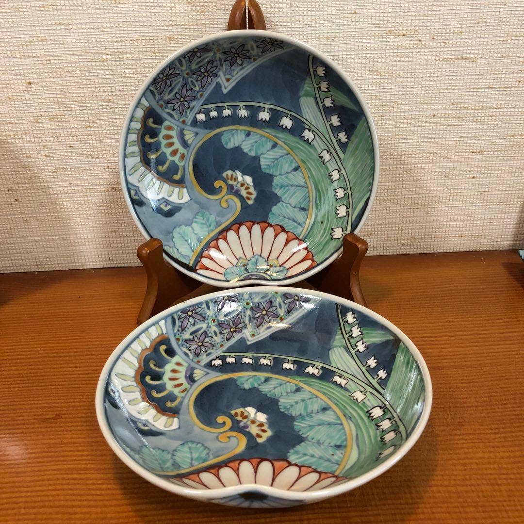 有田焼　六代走波　染錦 菊花鈴蘭文 皿二枚