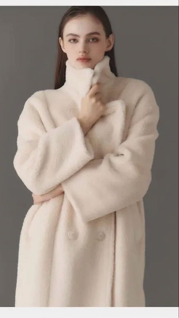 emiria フワフワロングコート