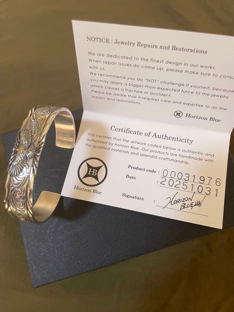 Horizon Blueホリゾンブルー頭金K18イーグバングル新品、未使用