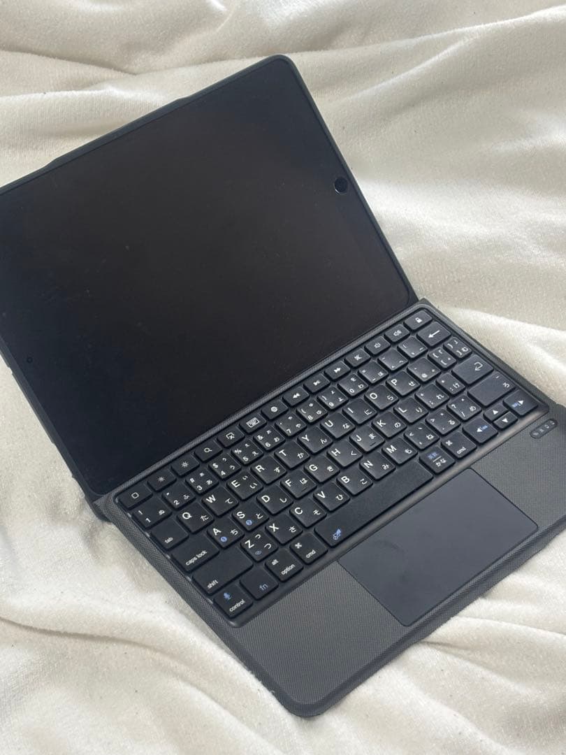 iPad Pro 10.5インチ 純正アップルペンシル・キーボード付