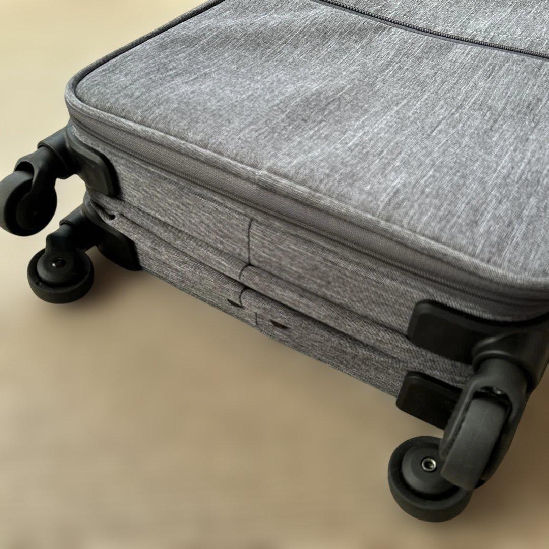 無印良品 スリムソフトキャリーケース Sサイズ360度回転ホイール（送料込み）