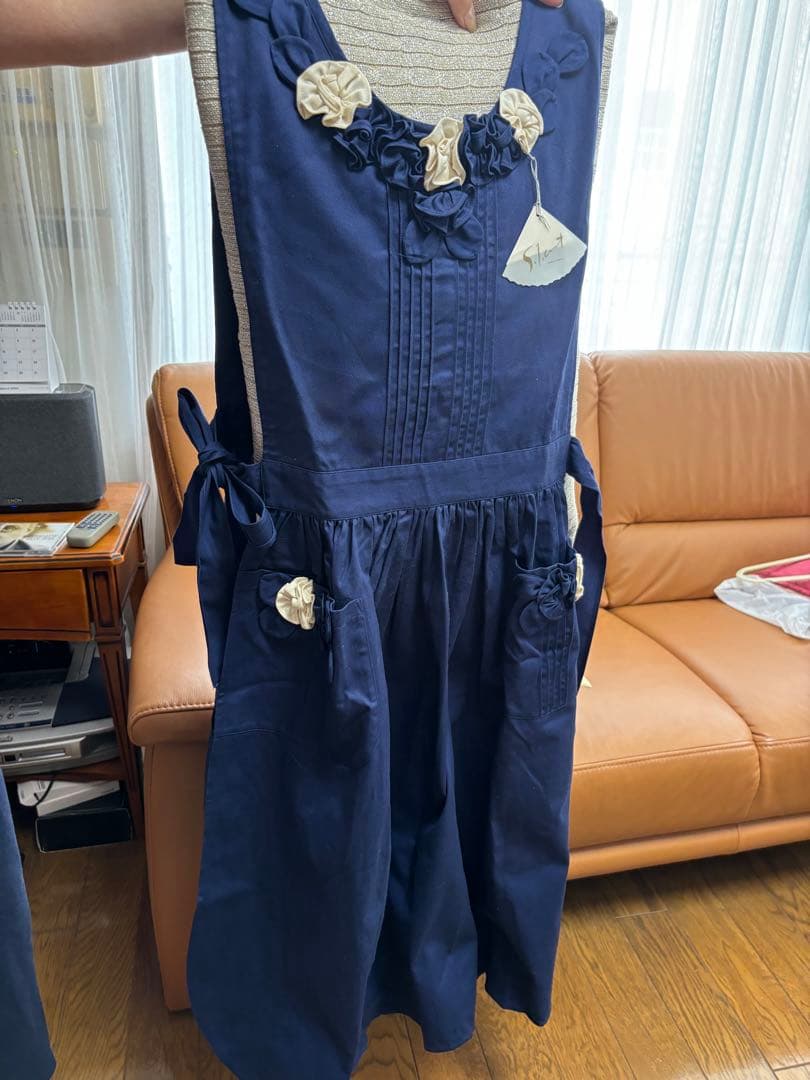 ネイビー　エプロン
