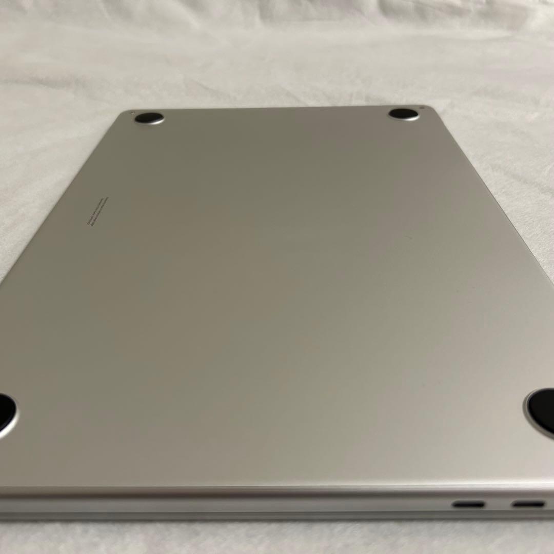 【付属品未使用・箱有】MacBook Air M2モデル 13インチ シルバー
