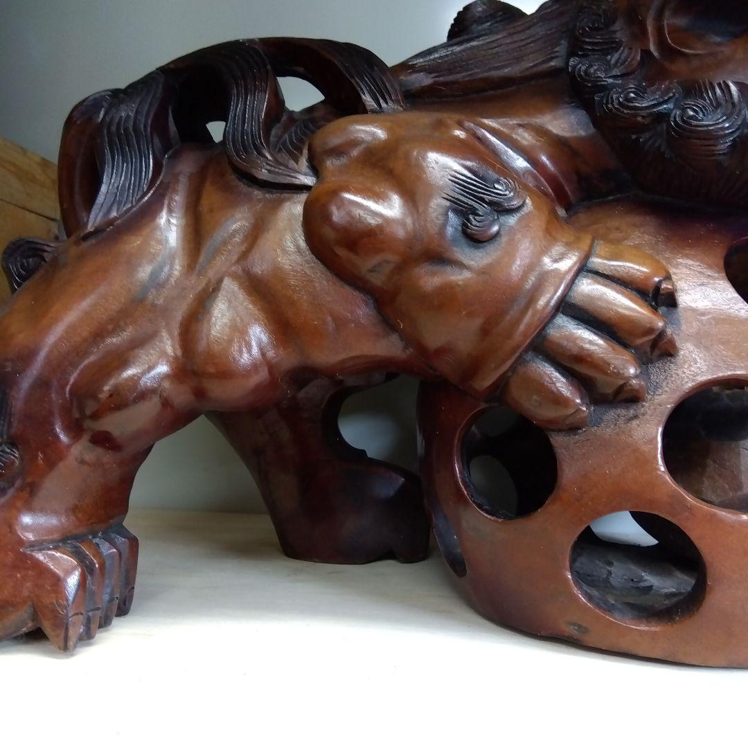 木製玉乗り獅子彫刻 　右玉乗り　①　厄除け