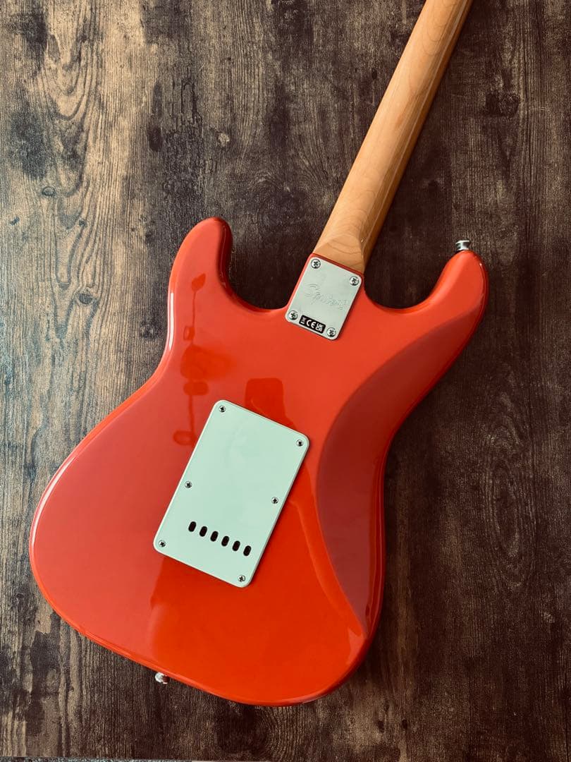 【金欠です助けてください】限定生産Squier ストラト フィエスタレッド