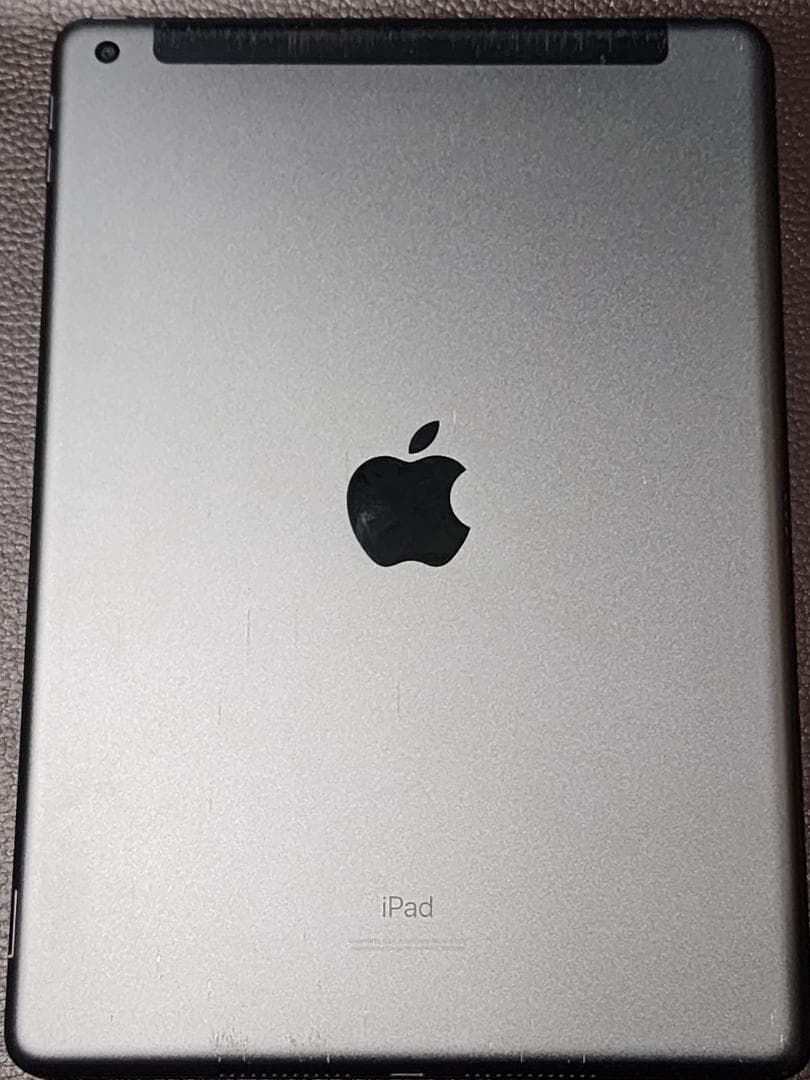 iPad 第8世代 32GB WI-fi+Cellularモデル スペースグレー