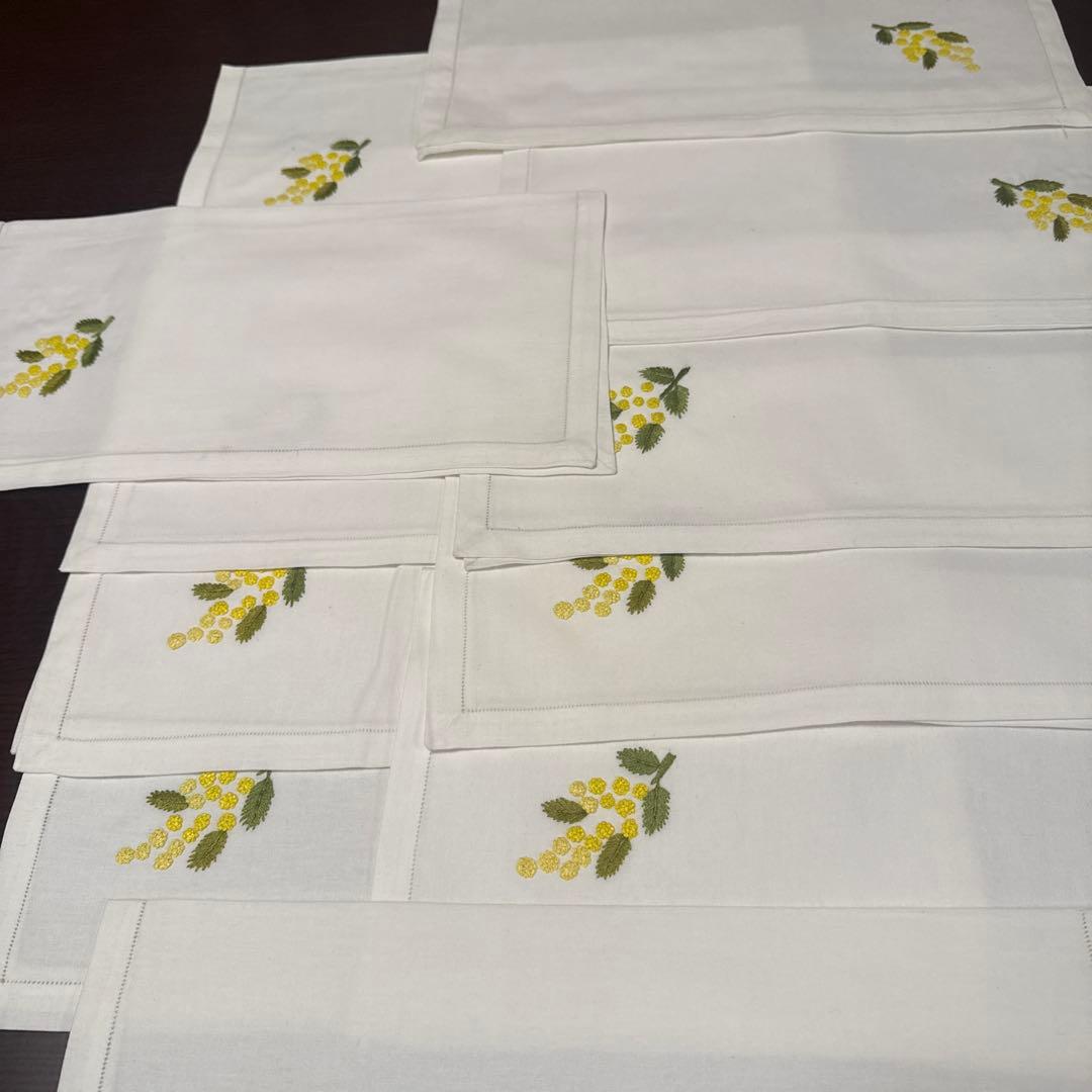 未使用　ミモザ　テーブルクロス　テーブルセンター　ナプキン12枚セット