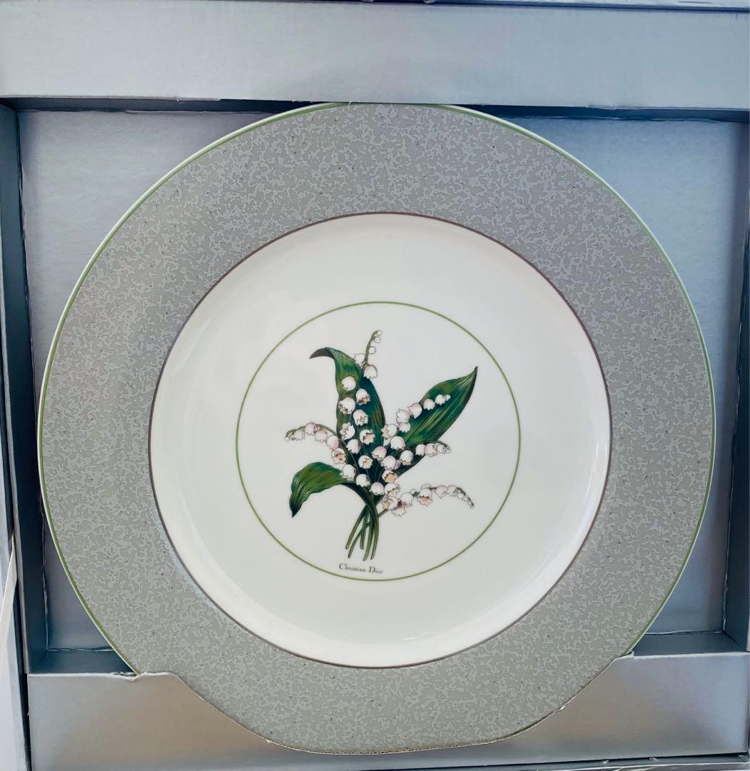 【未使用品/専用箱あり】Christian Diorお皿セット（大1枚、小5枚）