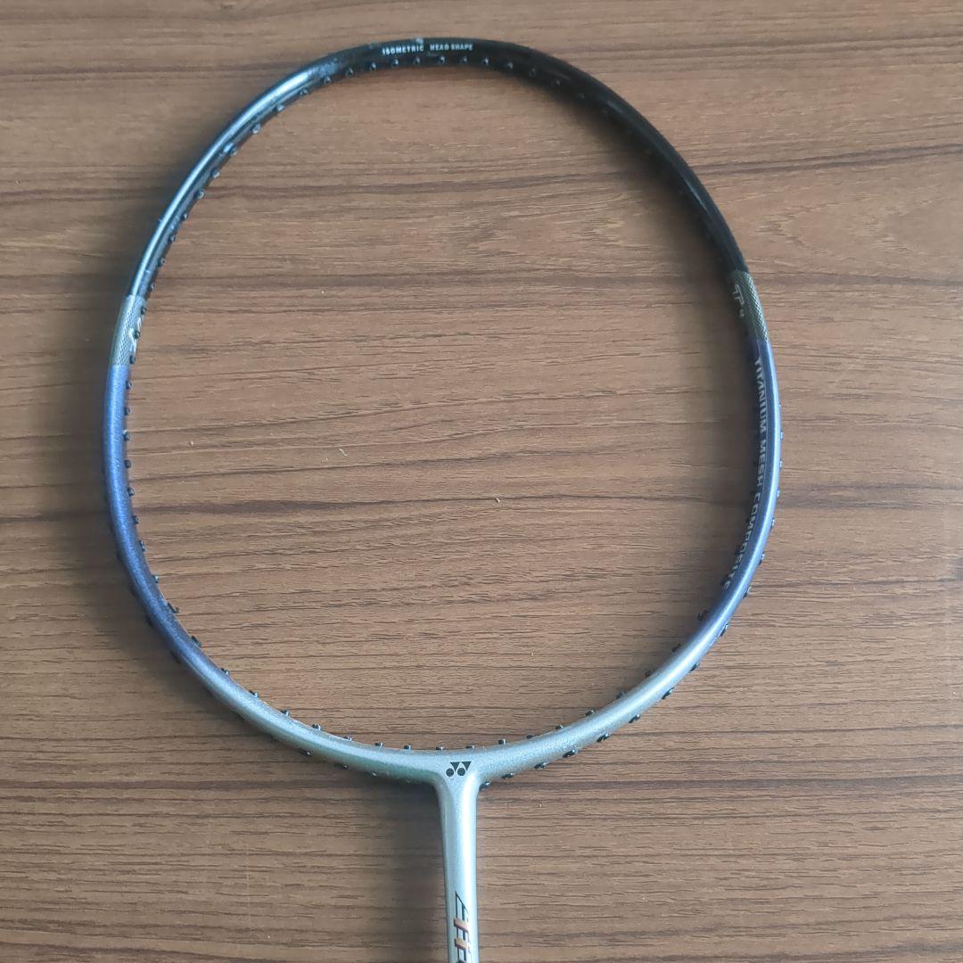 YONEX Ti6 バドミントンラケット