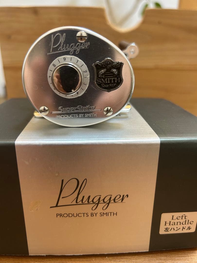 スミス　ベイトリール　プラッガー21　LH　シルバー左　（ 五十鈴bc421 ）