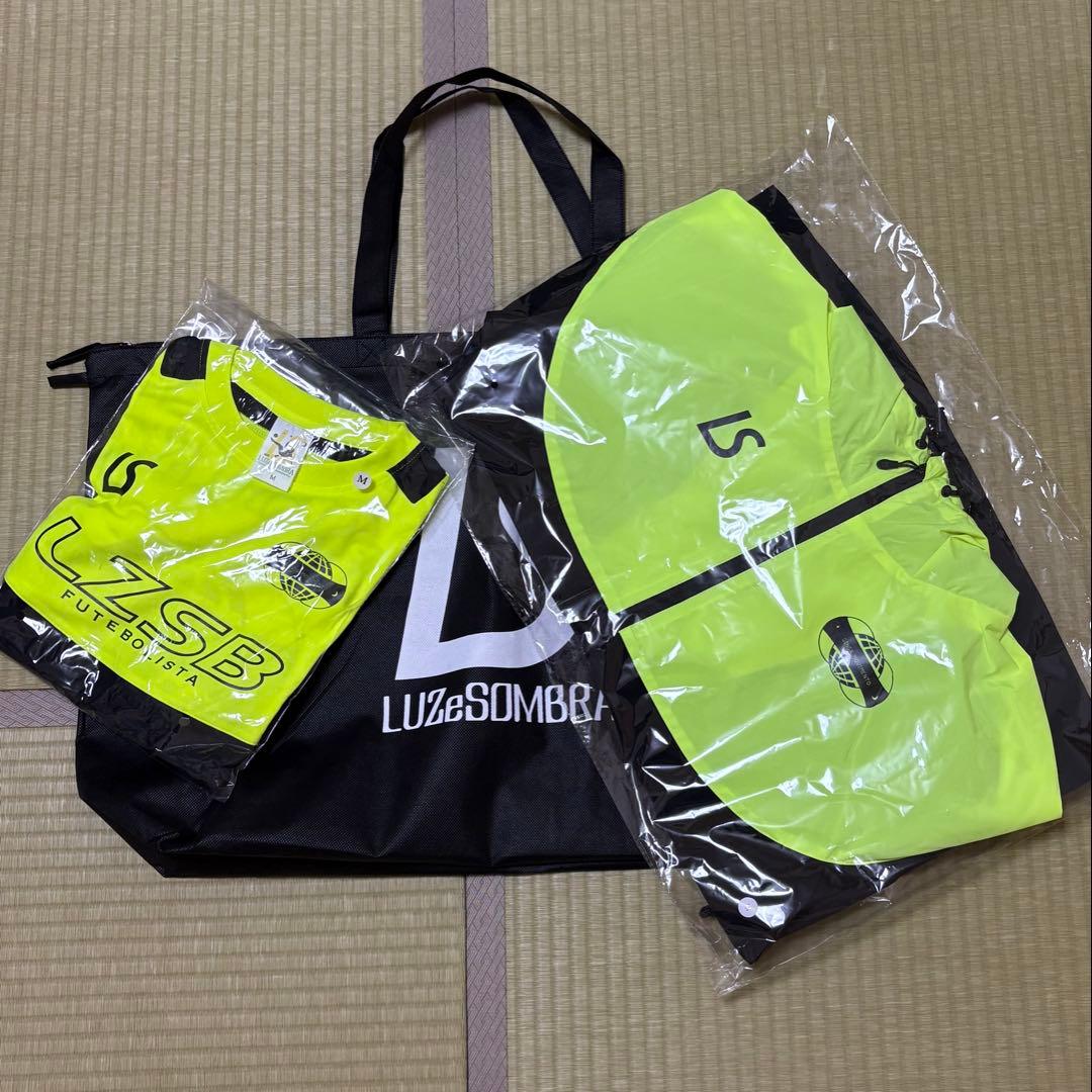 ルースイソンブラ サッカーウェア Mサイズ +袋