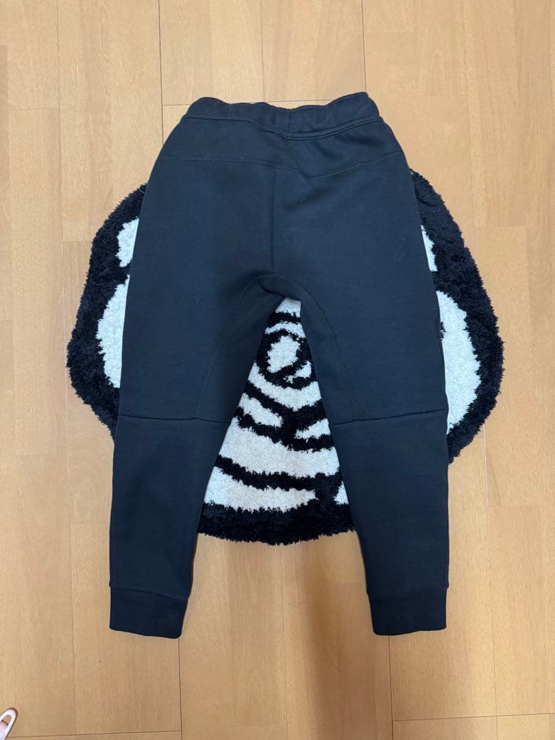 Nike 光るテックフリース　早い者勝ち‼️