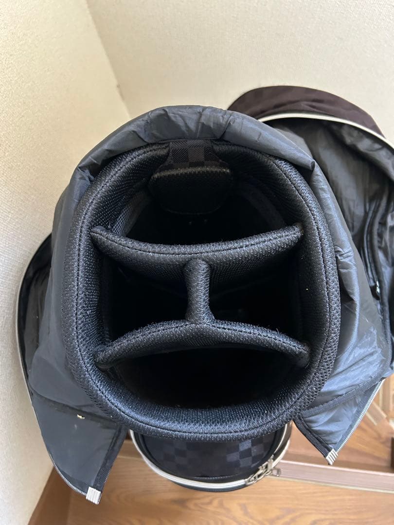 XXIO ゼクシオ ブラック 軽量ゴルフキャディーバッグ 中古品