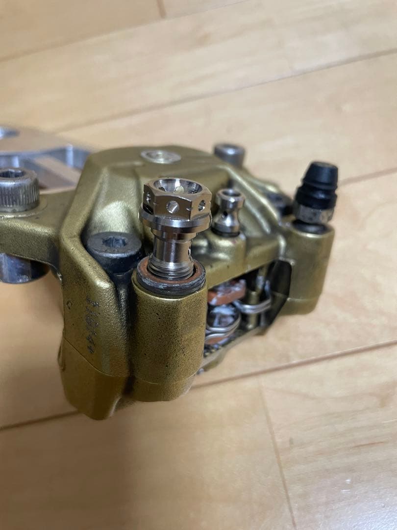 ブレンボキャリパー（かに）XJR1200