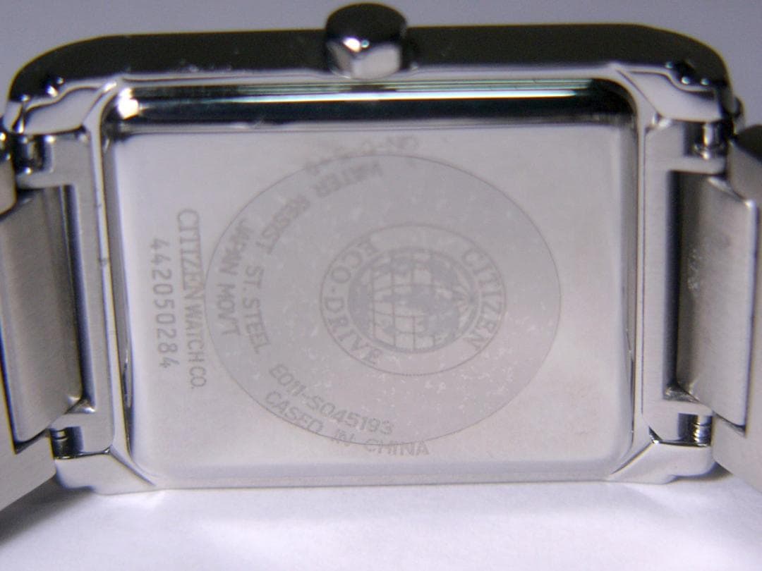 美品稼働品シチズンエコドライブ メンズウォッチ ソーラー腕時計 デイト スクエア