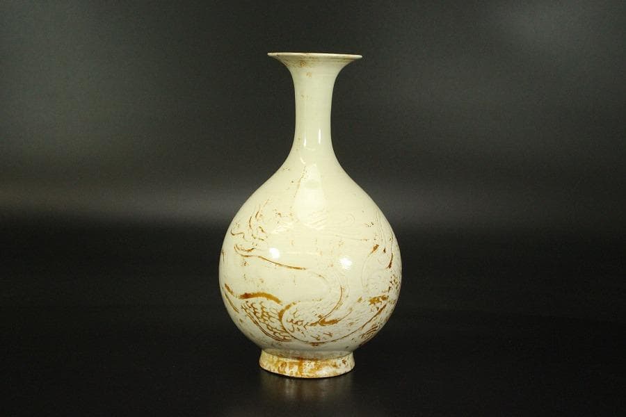 中国美術 白磁 刻龍紋 瓶 高17.5cm(HA434)