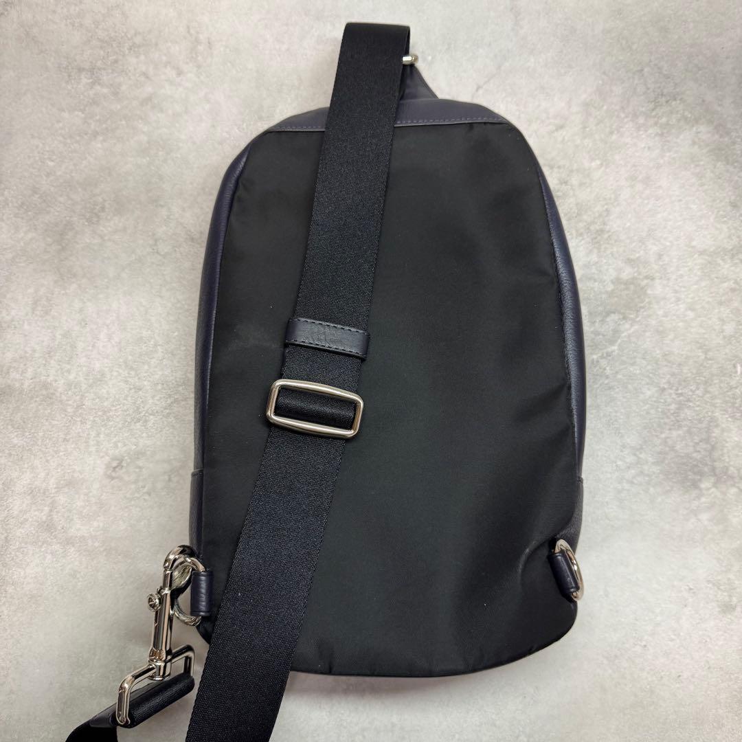 美品 コーチ ボディバッグ ショルダーバッグ COACH F72043 斜め掛け