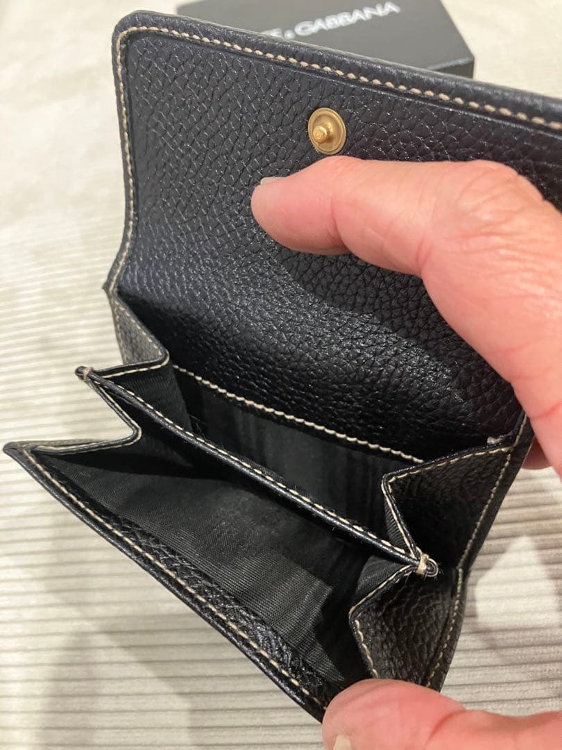 DOLCE & GABBANA ブラック二つ折り財布