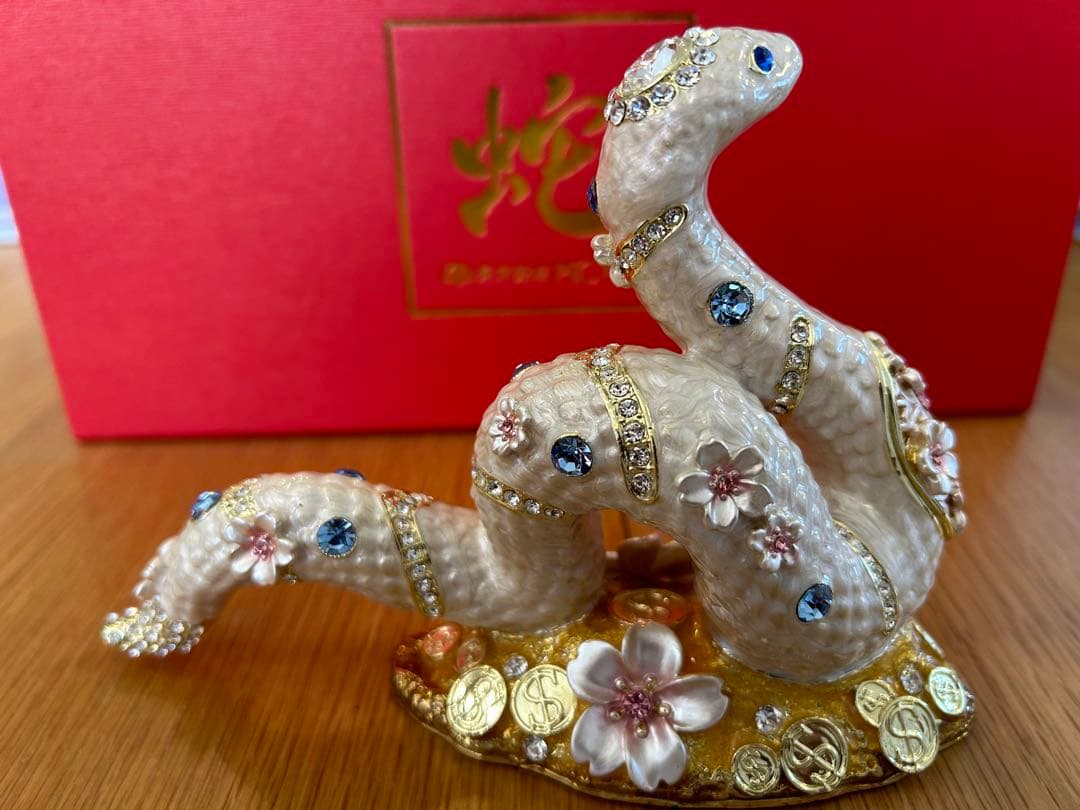 東京銀座PICALS 巳年 白蛇 置物