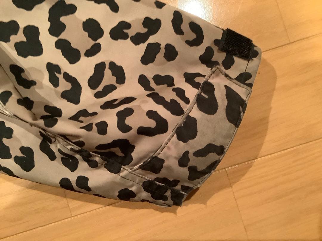 ヒョウ柄フリースマウンテンパーカー