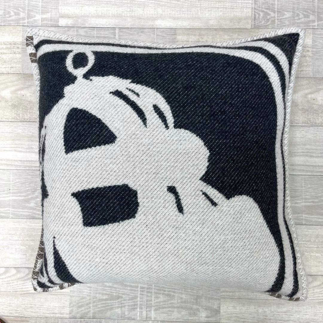 き*く様 ★HERMES エルメス ウール カシミア ブリッドドゥガラ クッショ