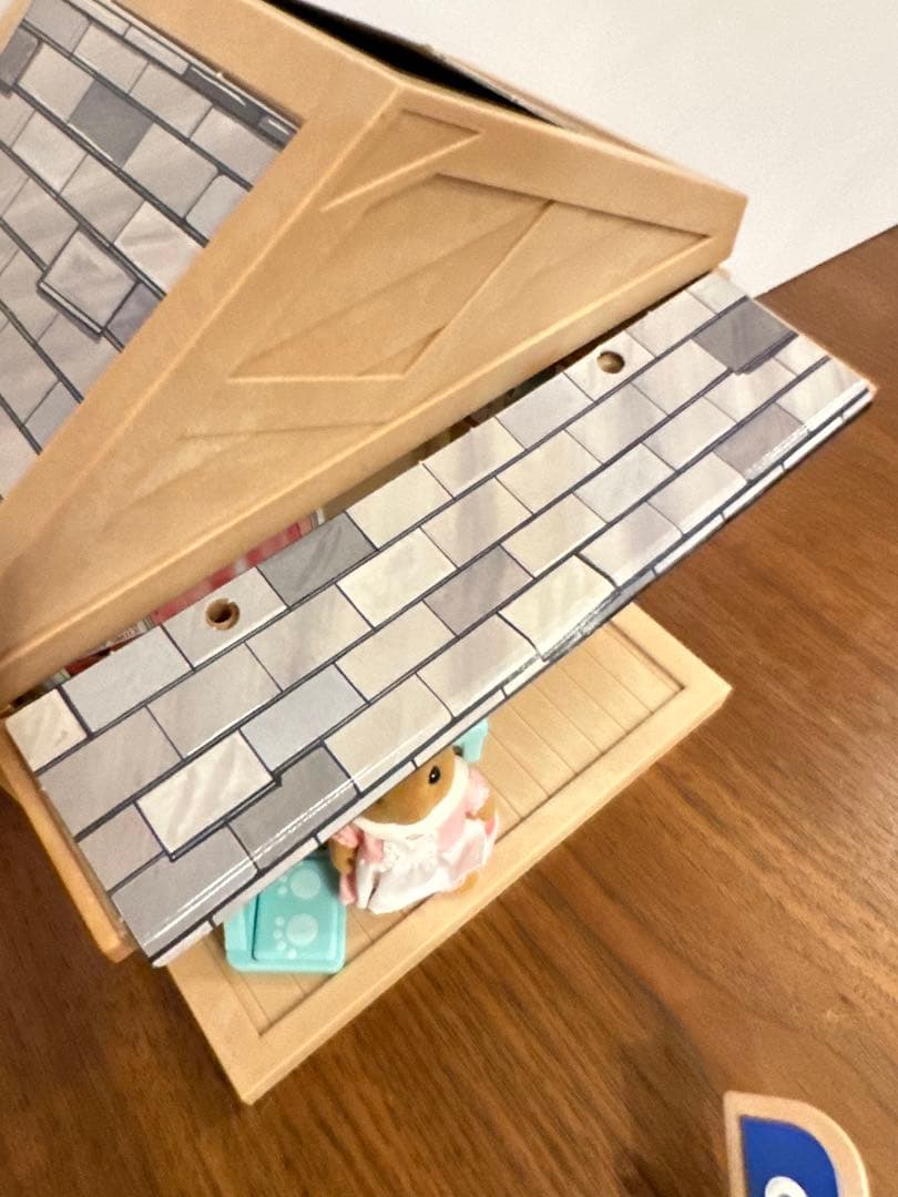 シルバニアファミリー　海外版　コテージホスピタル