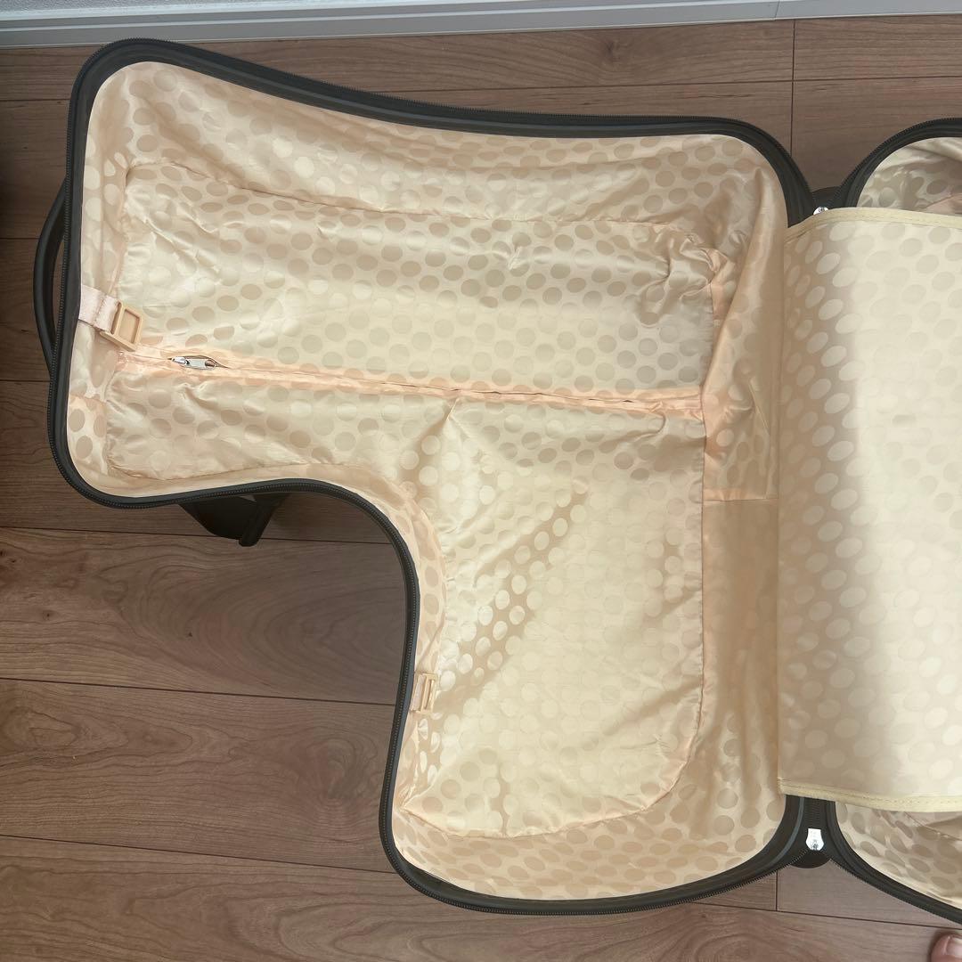 【美品】NORICCOノリッコ　子供が乗れるキャリーケース　ピンク　スーツケース