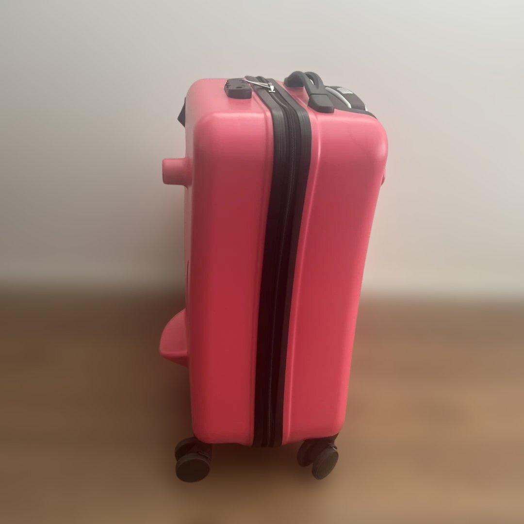 【美品】NORICCOノリッコ　子供が乗れるキャリーケース　ピンク　スーツケース