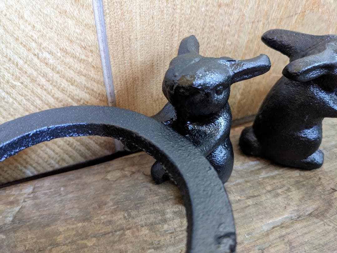 【うさぎの五徳　4個】兎 鉄製 うさぎのごとく　火鉢 アウトドア