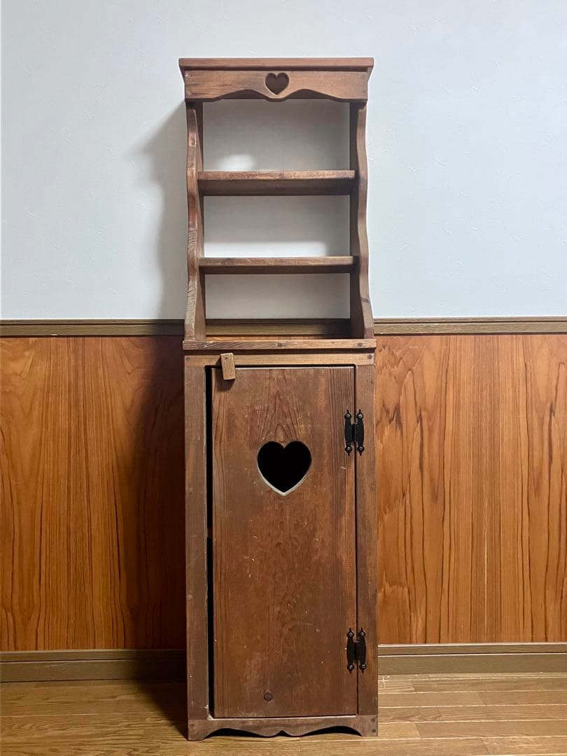 カントリー家具　ハートのキャビネットA